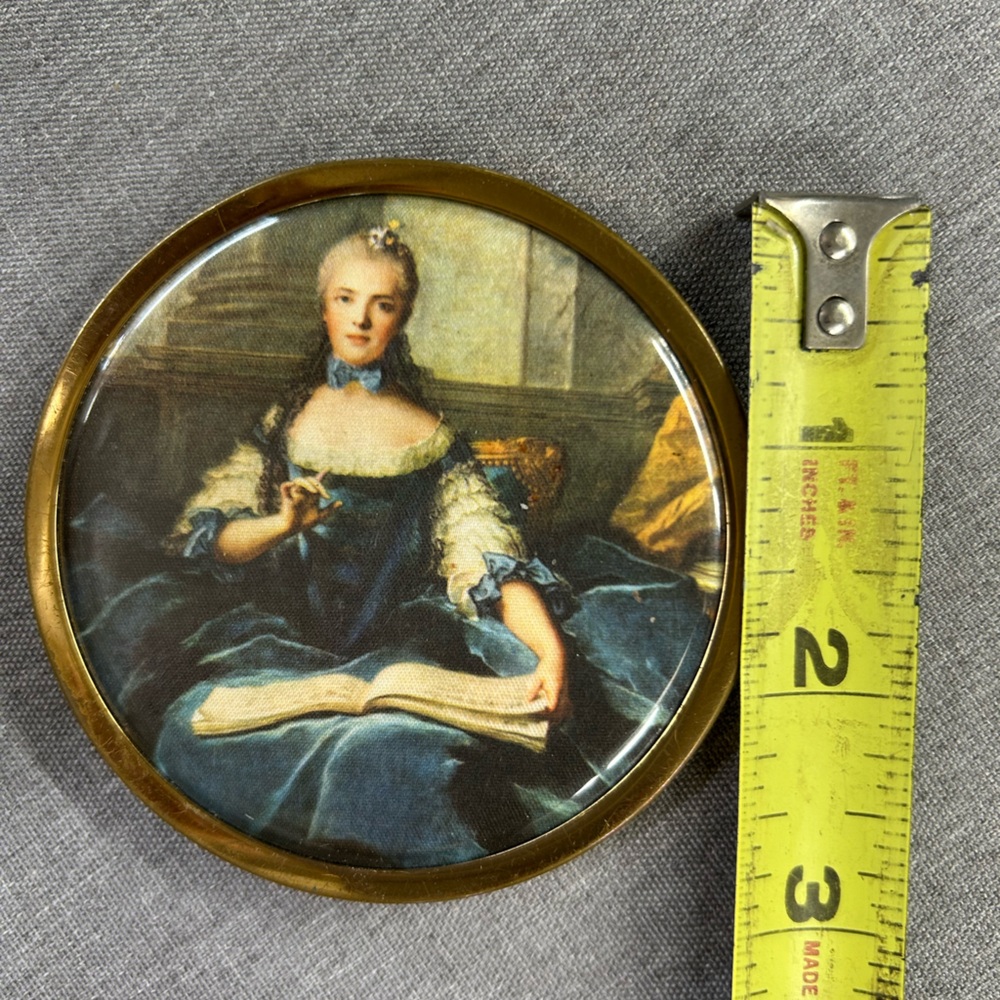 Vintage Compact by Stratton - Picture 7 of 7
